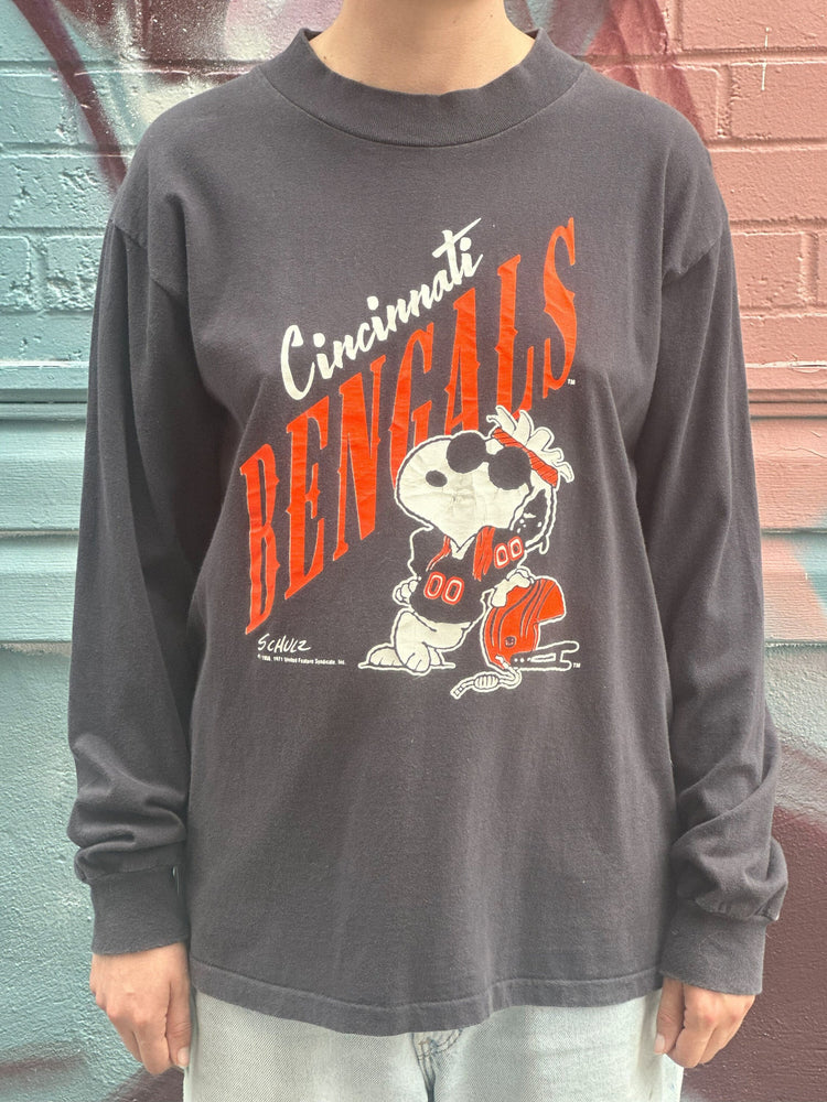 Vintage Snoopy Artex Cincinnatti Bengals Long Sleeved T-shirt