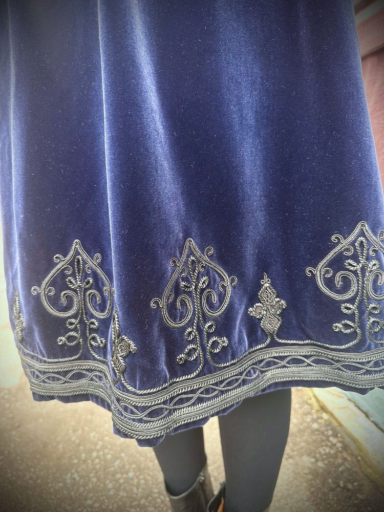 
                  
                    YSL Rive Gauche Velvet Boho Applique Mid Length Skirt
                  
                